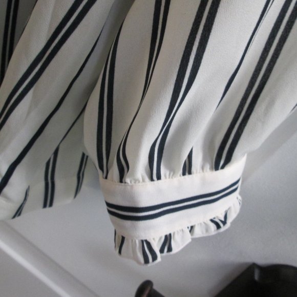 J. CREW Mercantile striped off shoulder blouse - Picture 8 of 14